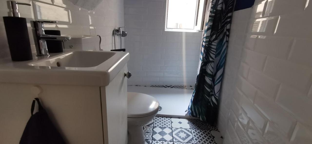 Vacation Home Kovachnica Vrbnik Ngoại thất bức ảnh