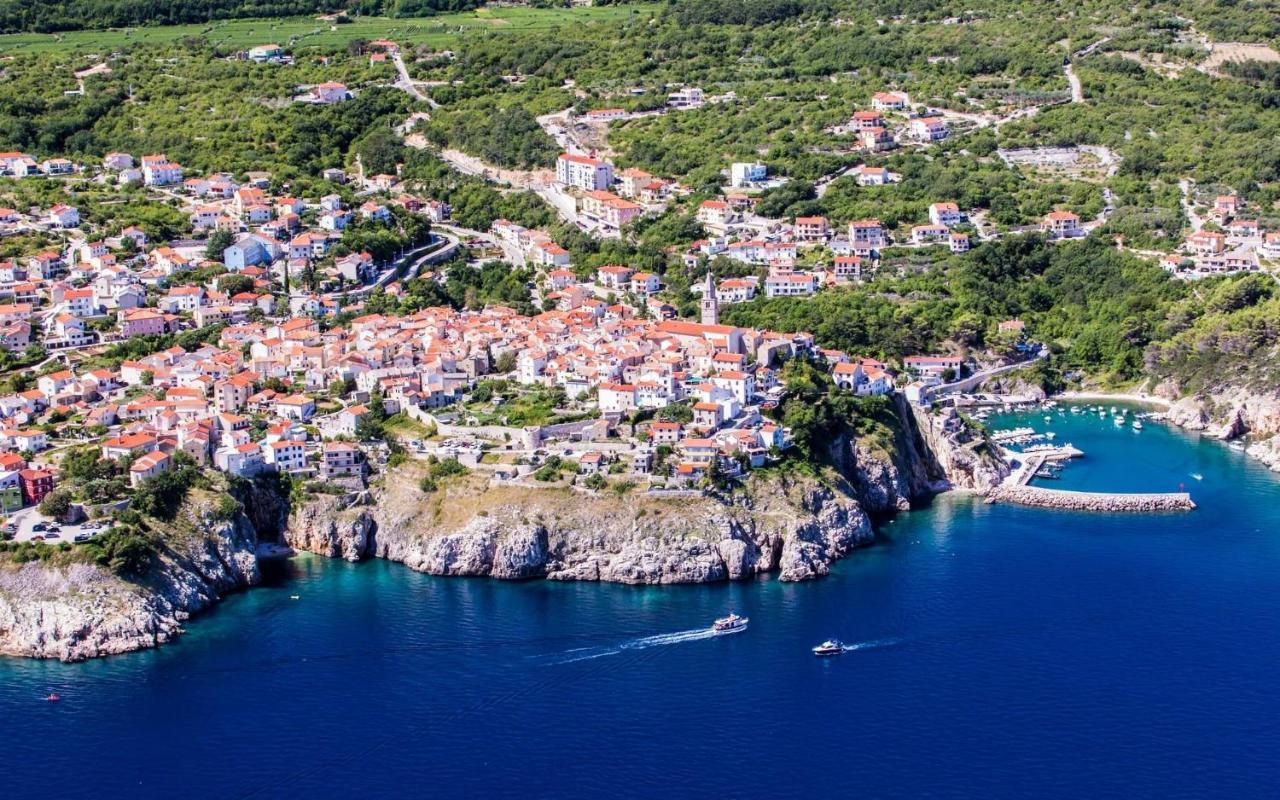 Vacation Home Kovachnica Vrbnik Ngoại thất bức ảnh